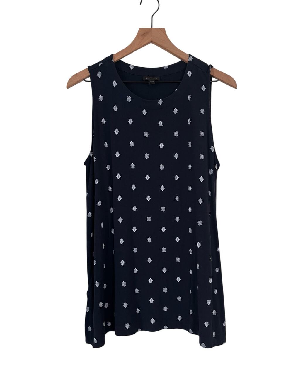J Jill Wearever Collection Navy Blye Sleeveless Blouse White Floral Print Size L